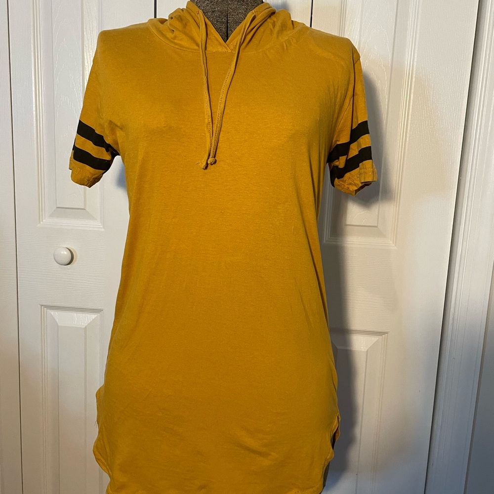 Yellow hooded tee